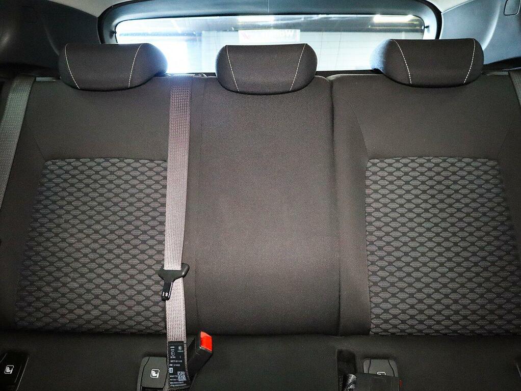 Vauxhall Astra Cdti Ecotec Blueinjection Design Hatchback DU69ODS Silver #2
