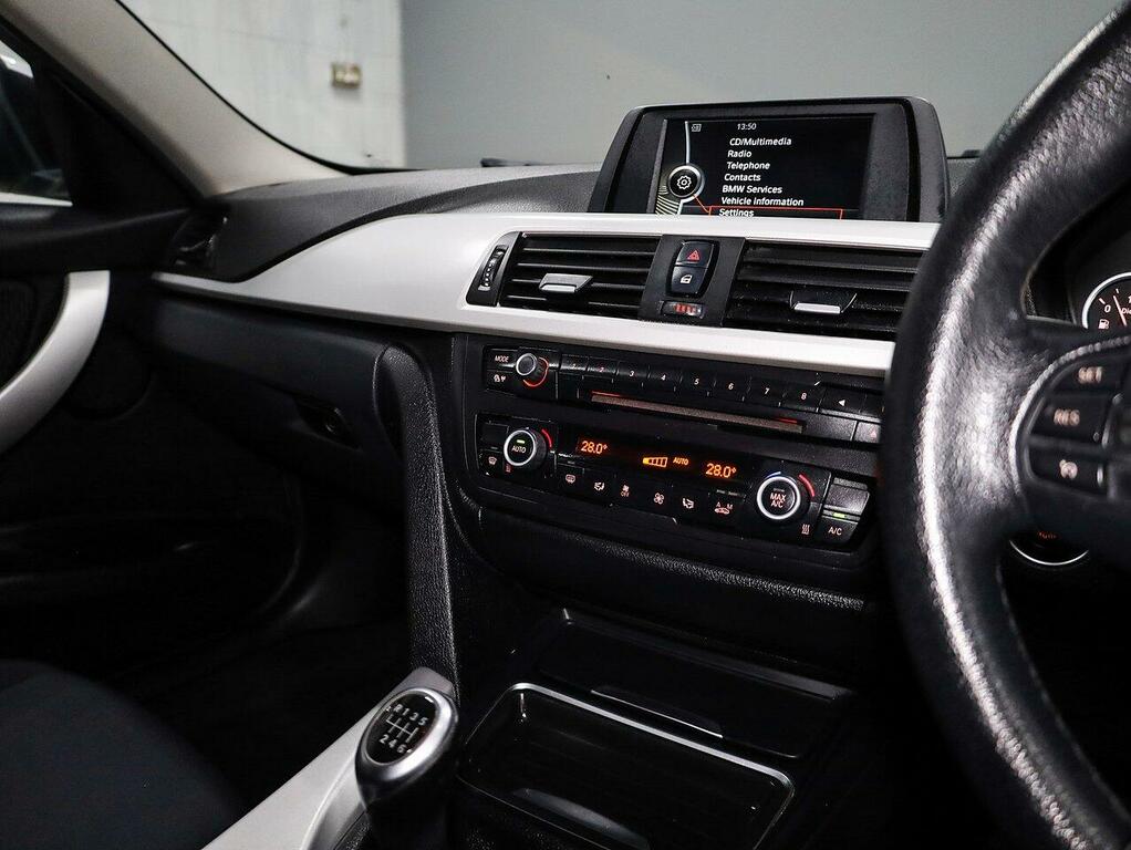 BMW 3 Series 320D Se Touring PX13HKJ Silver #4