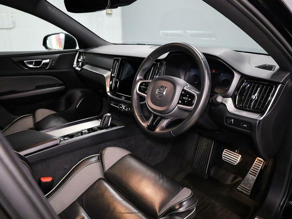 Volvo V60 B4 Mhev R-design Estate A022LLT Black #3