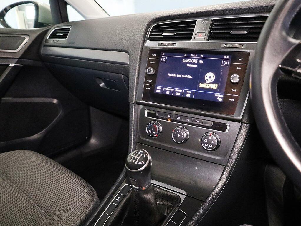 Volkswagen Golf Tsi Bluemotion Tech Se Nav Hatchback AU67WYD Silver #4