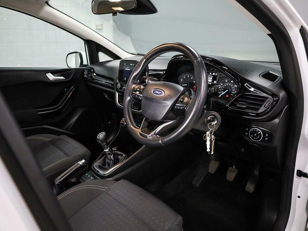 Ford Fiesta Ecoboost Zetec Hatchback AO18FMA White #3