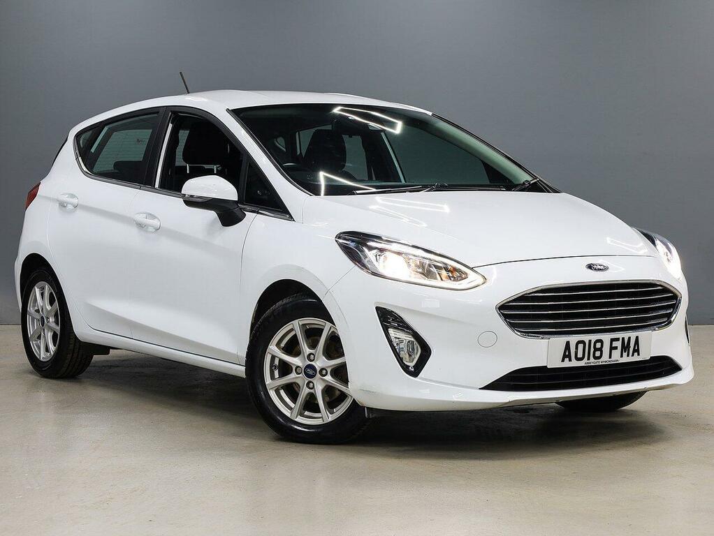Ford Fiesta Ecoboost Zetec Hatchback AO18FMA White #2