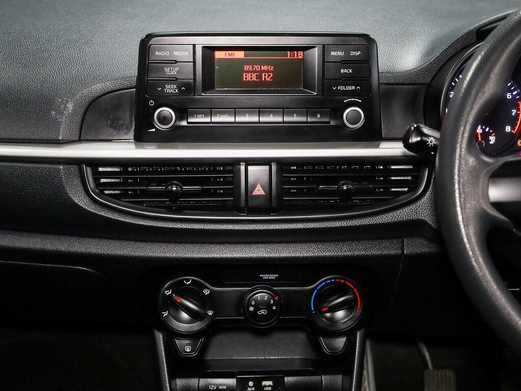 Kia Picanto 1 Hatchback AP17GLF White #4