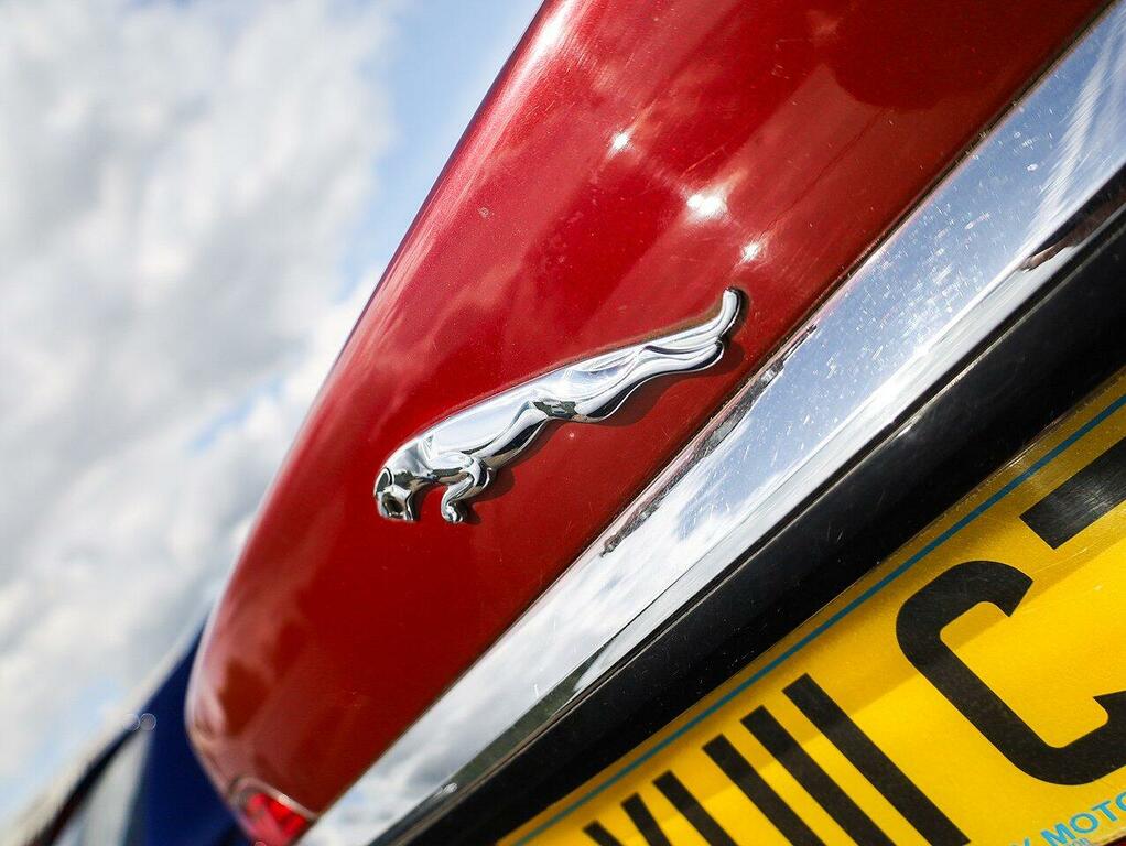 Jaguar XF Premium Luxury 2.2 Red #4