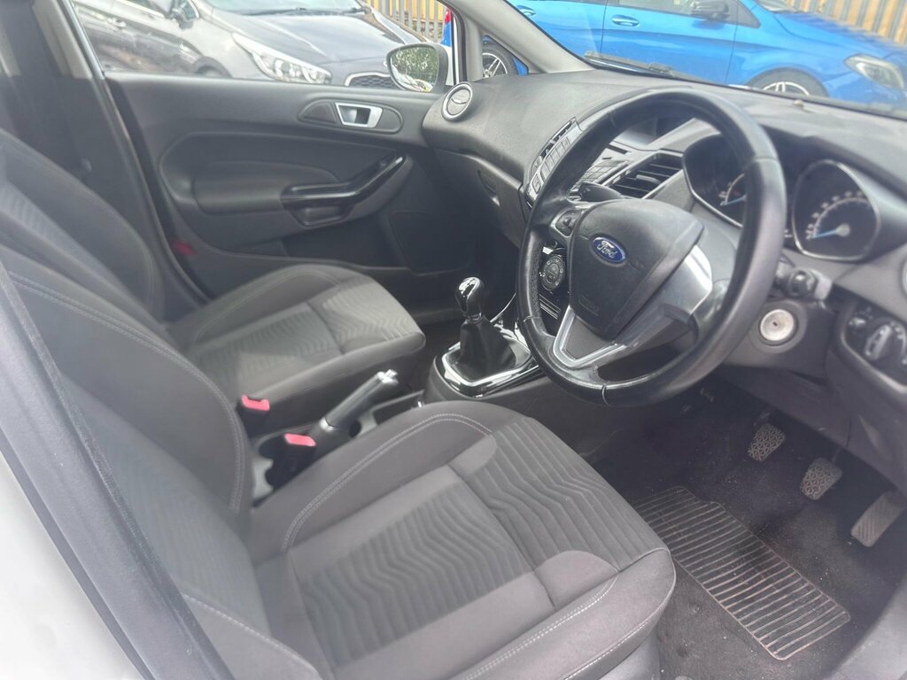 Ford Fiesta 1.5 Tdci Zetec Euro 5 White #6