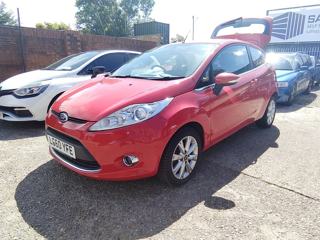 Ford Fiesta 1.3 Zetec Red
