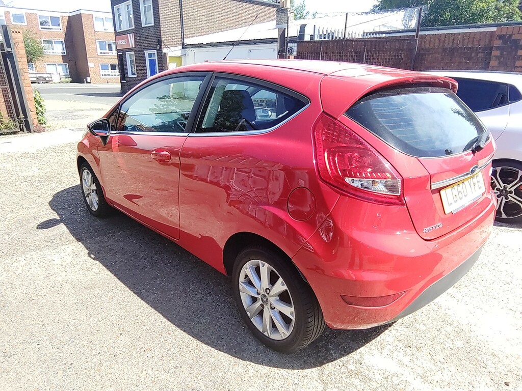 Ford Fiesta 1.3 Zetec Red #4
