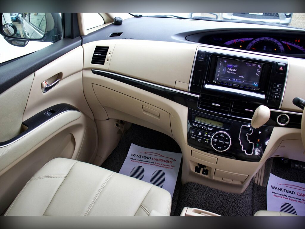 Toyota Estima Mpv White #18