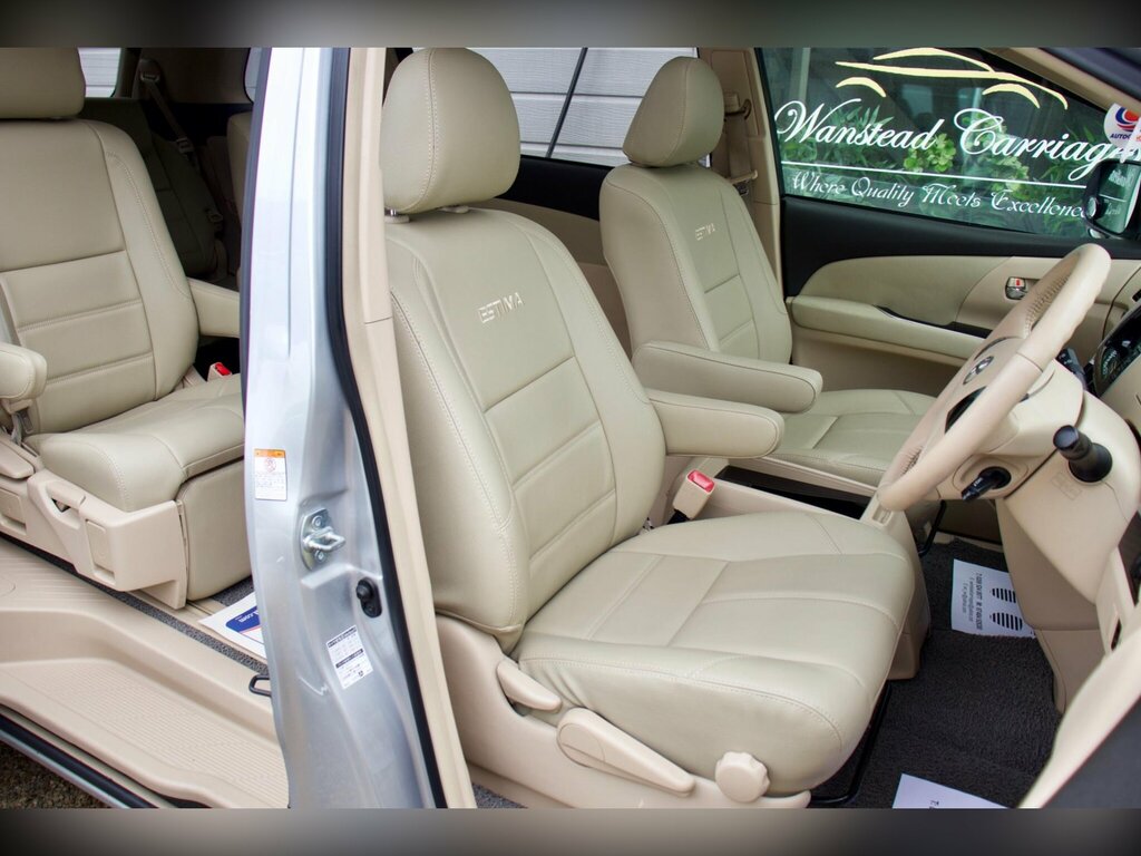 Toyota Estima Mpv White #17