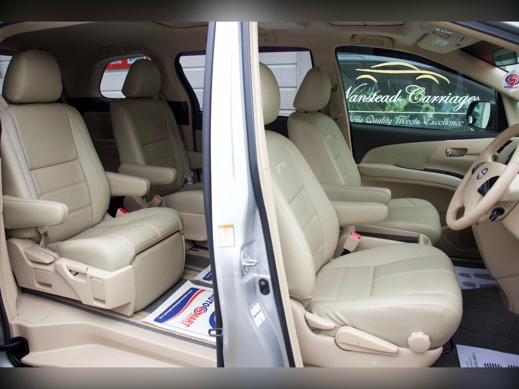 Toyota Estima Mpv White #14