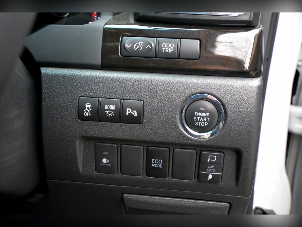 Toyota Vellfire 2.4 Auto Black #44