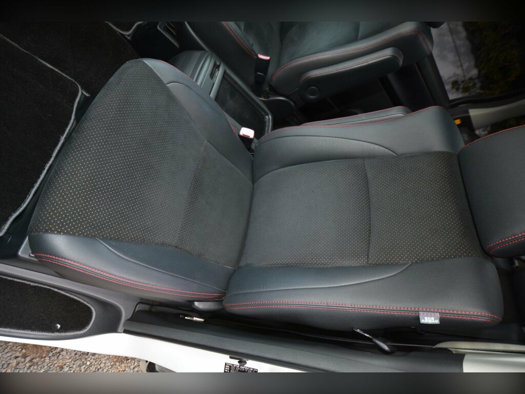 Toyota Vellfire 2.4 Auto Black #25