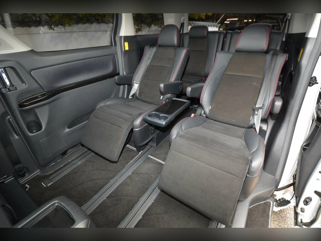 Toyota Vellfire 2.4 Auto Black #35