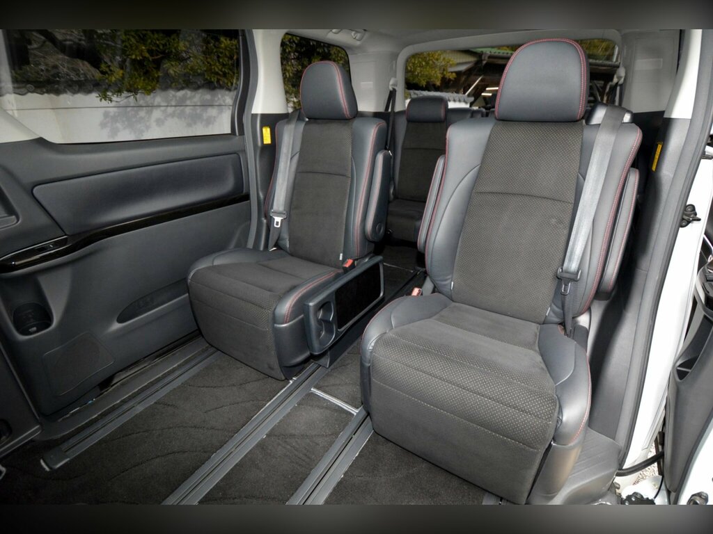 Toyota Vellfire 2.4 Auto Black #29