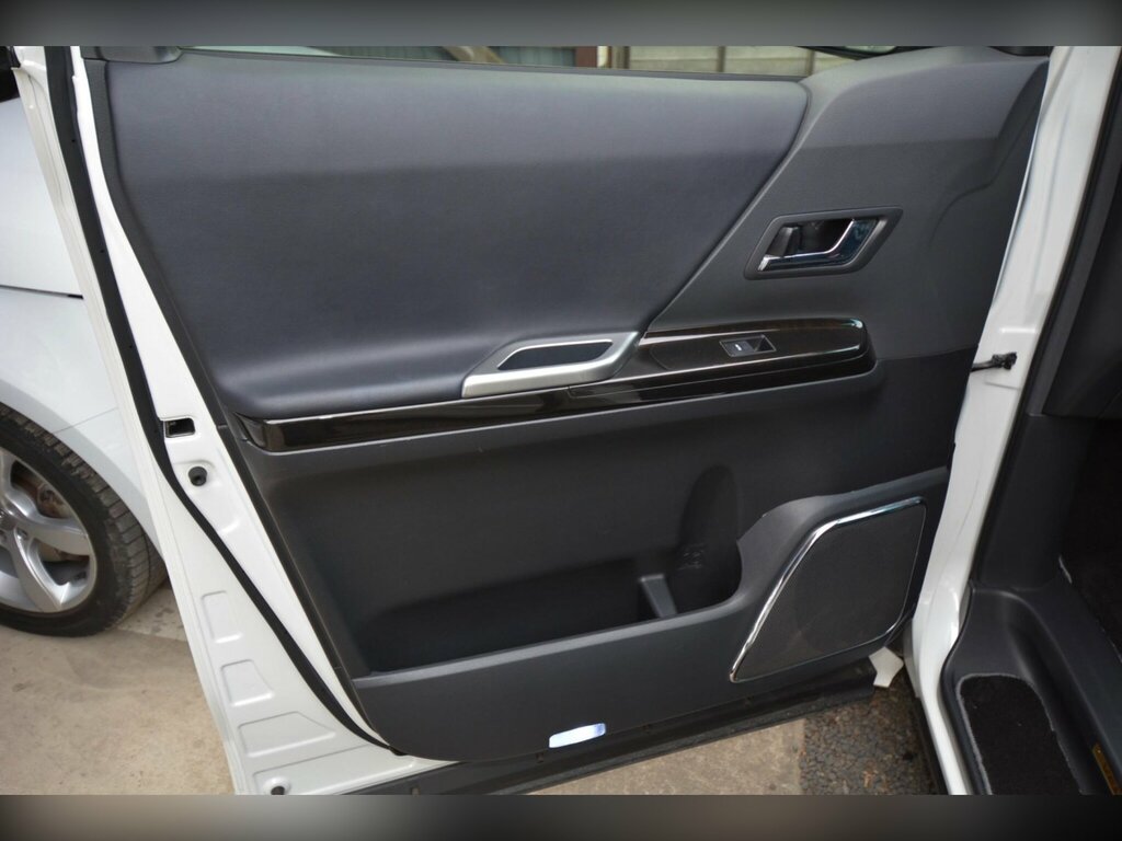 Toyota Vellfire 2.4 Auto Black #27