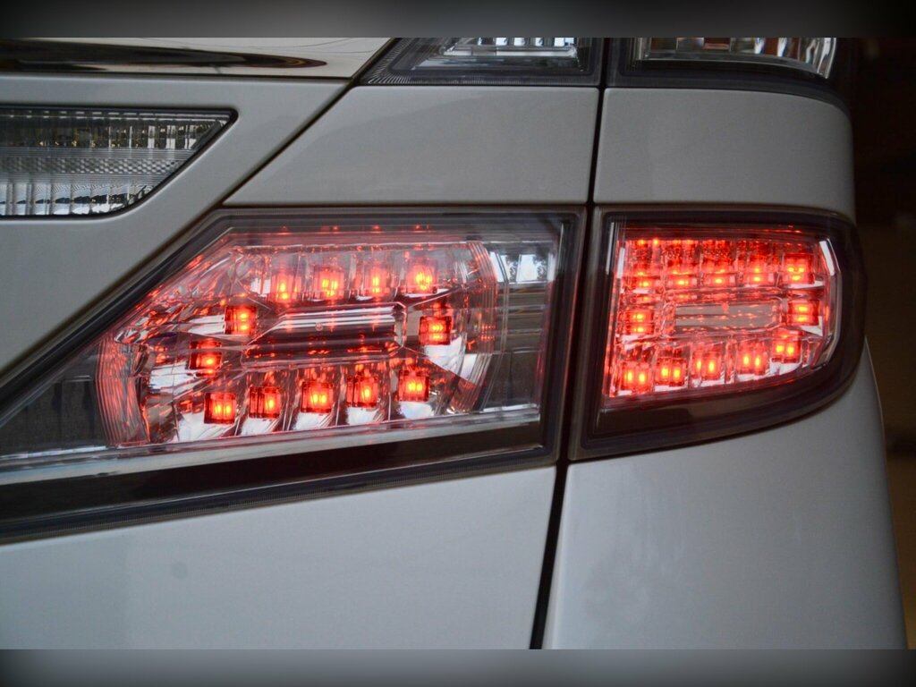 Toyota Vellfire 2.4 Auto Black #59