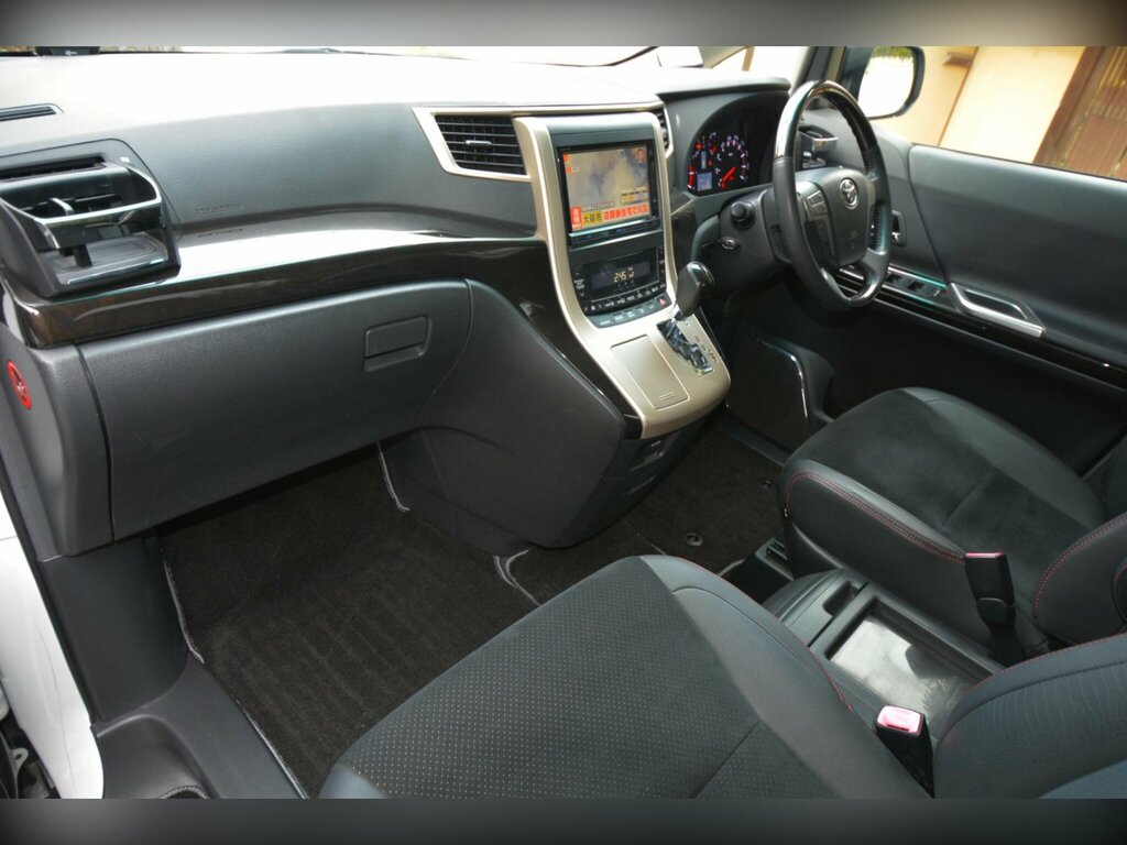 Toyota Vellfire 2.4 Auto Black #24