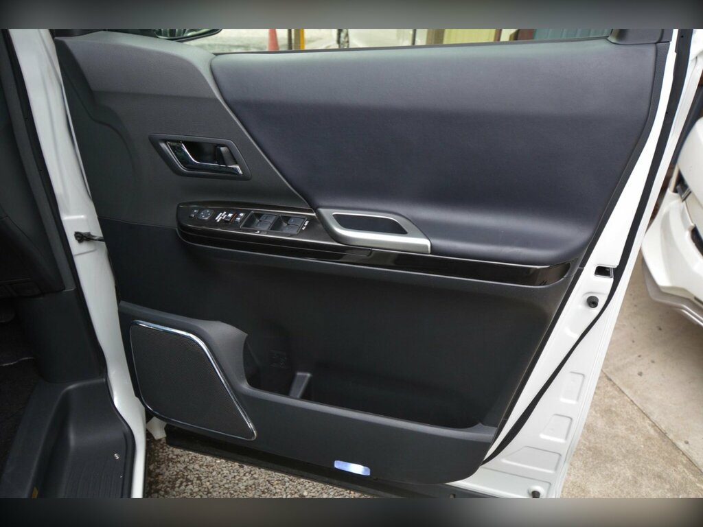 Toyota Vellfire 2.4 Auto Black #22