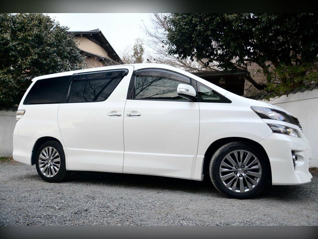 Toyota Vellfire 2.4 Auto Black #4
