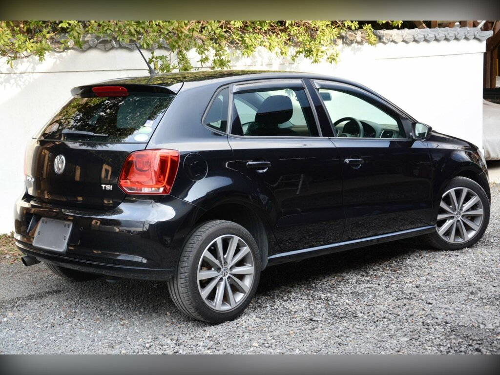 Volkswagen Polo 1.2 Tsi Hi Line-fresh Import - Grade 4  Black #6
