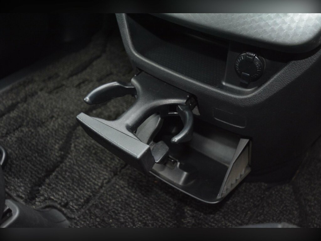 Toyota Voxy Mpv 2.0 8 Seats Ulez Compliance 201363 Black #43