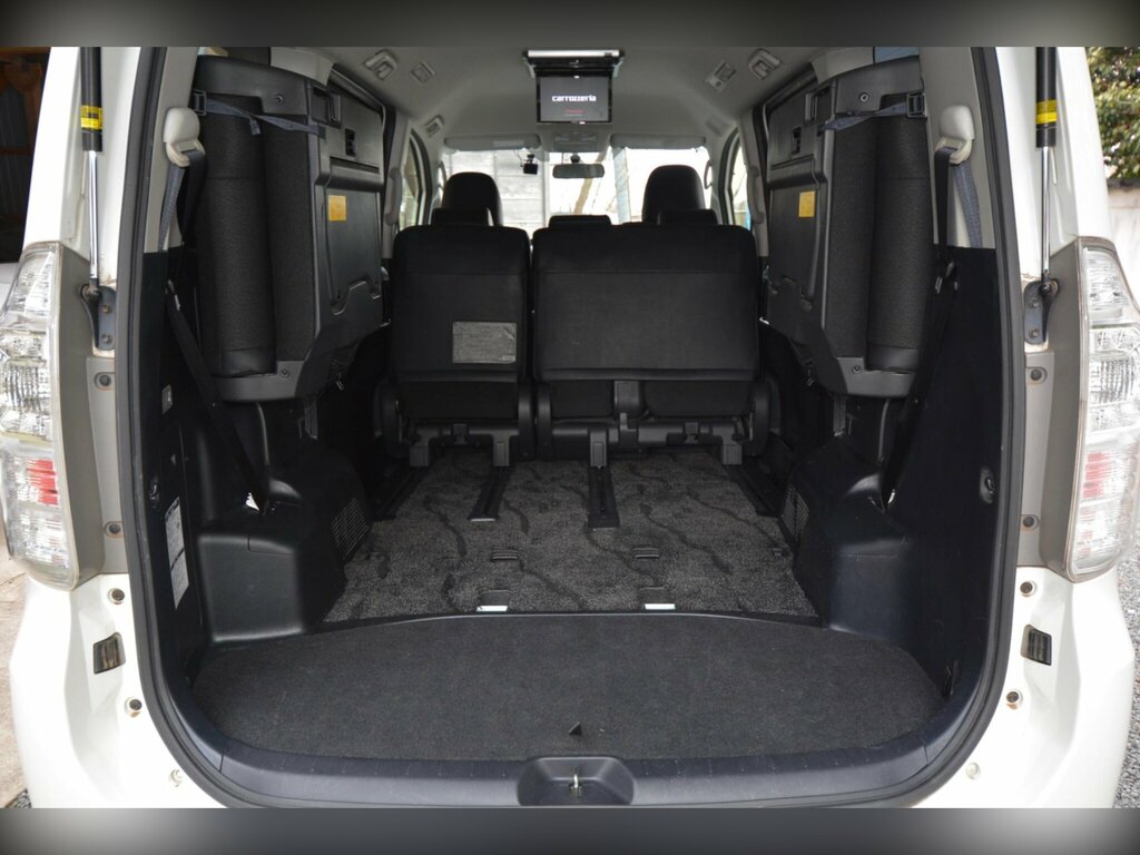 Toyota Voxy Mpv 2.0 8 Seats Ulez Compliance 201363 Black #34