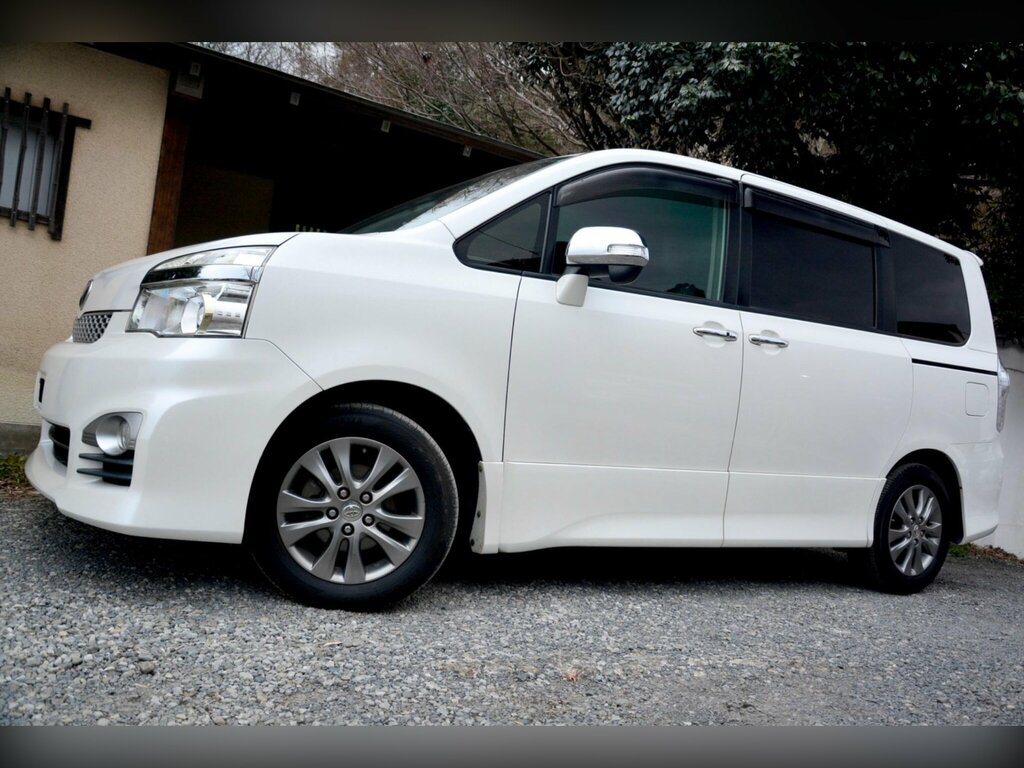 Toyota Voxy Mpv 2.0 8 Seats Ulez Compliance 201363 Black #11