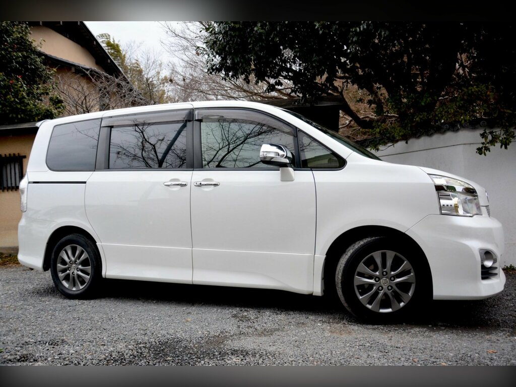 Toyota Voxy 2.0 Zs Kiramaki Aero Styling - 8 Seater White #4