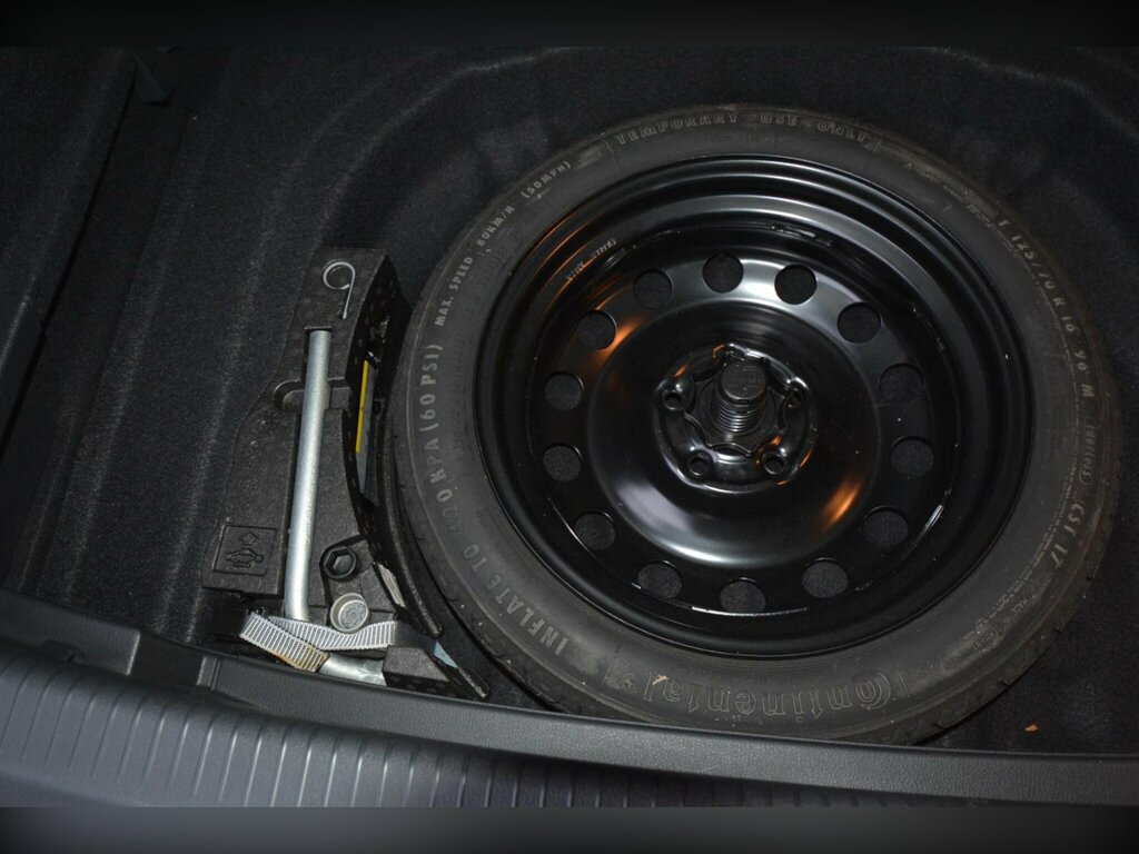Volkswagen Golf Black #37