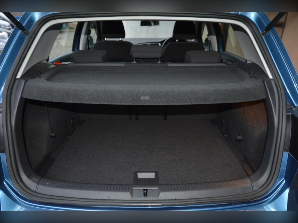 Volkswagen Golf Black #33