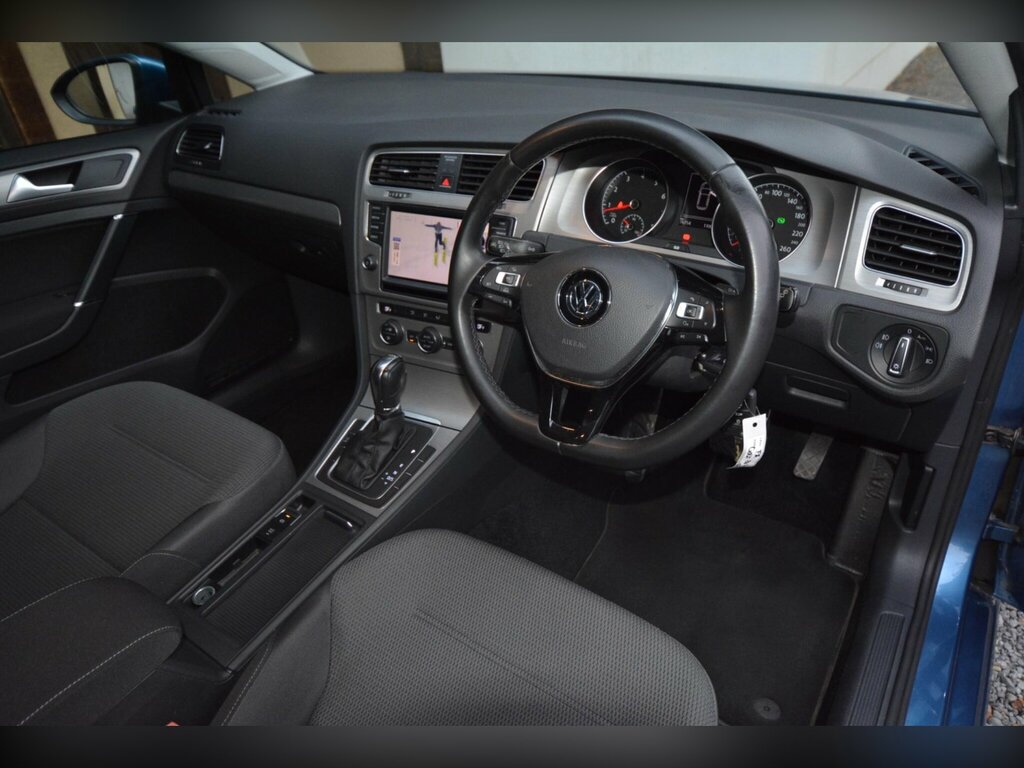 Volkswagen Golf 1.2 Tsi Comfort Line - Adaptive Cruise Blue #2