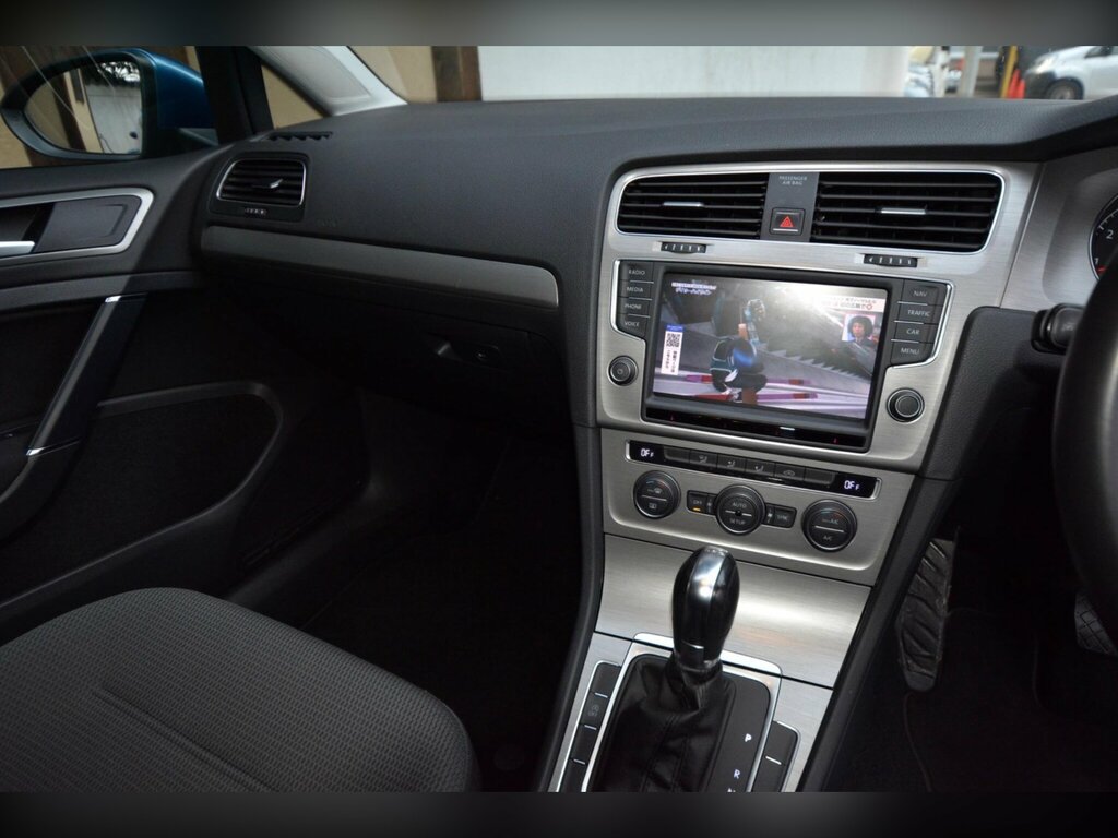 Volkswagen Golf Black #43