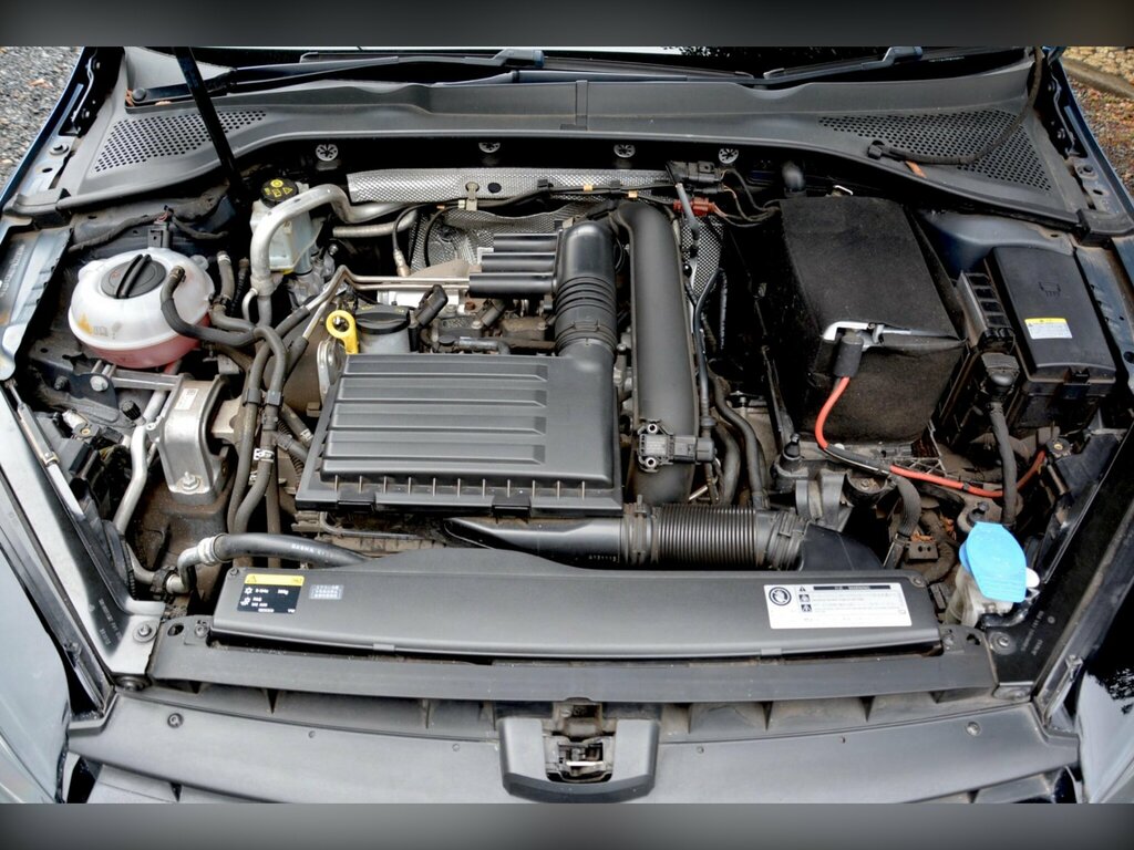 Volkswagen Golf Black #51