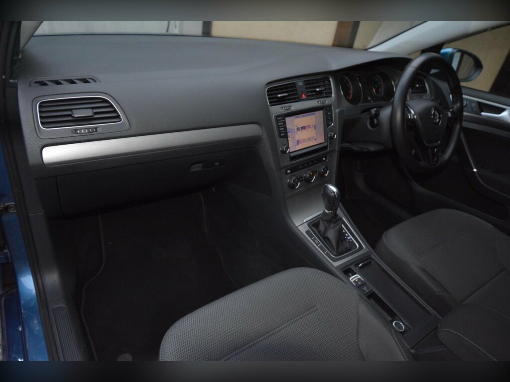 Volkswagen Golf Black #26