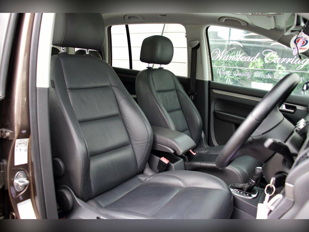 Volkswagen Touran 1.4 Tsi - Leather - Panoramic Roof Brown #2
