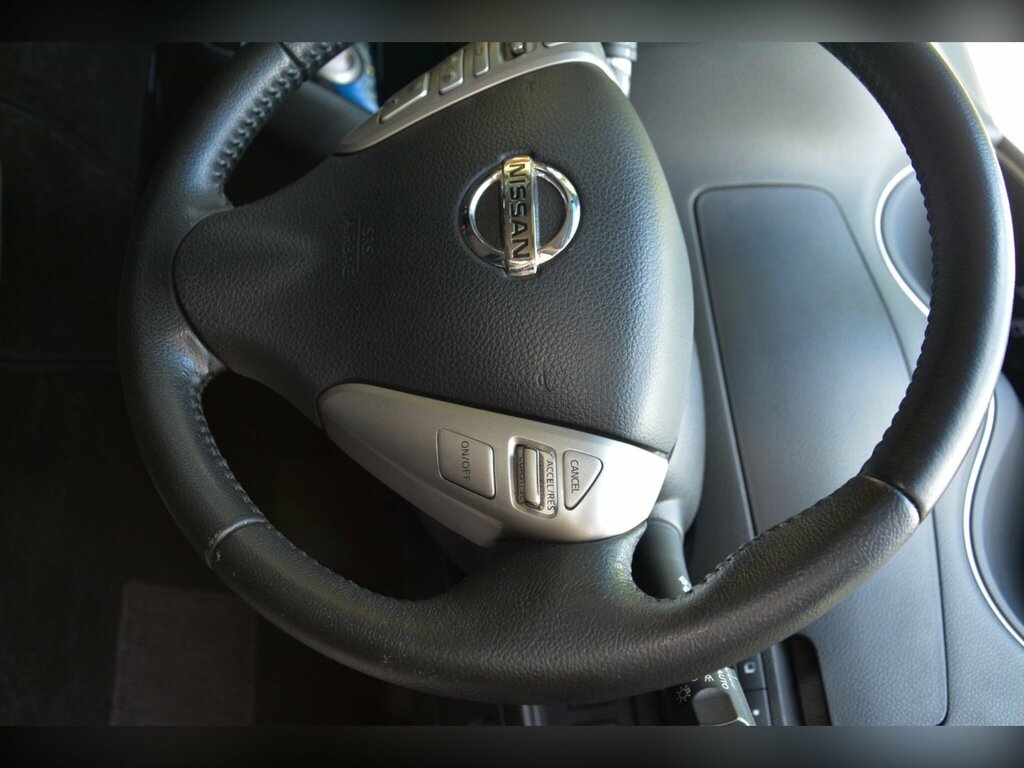 Nissan Serena Automatic 5dr White #53