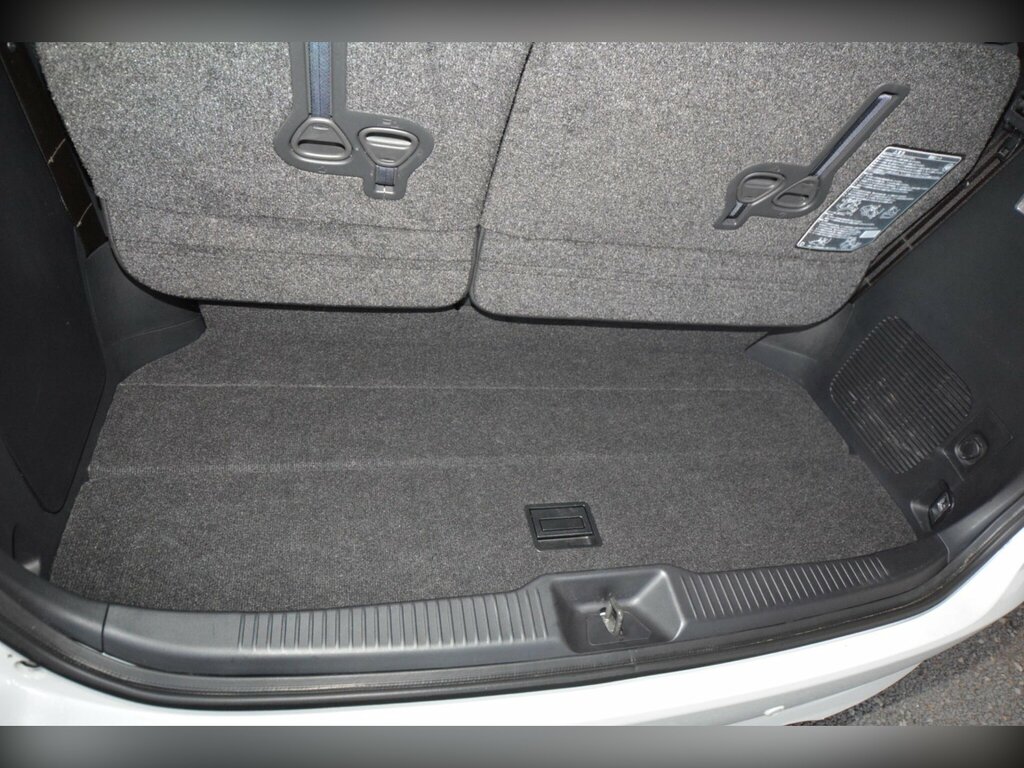 Toyota Estima Hatchback Black #39