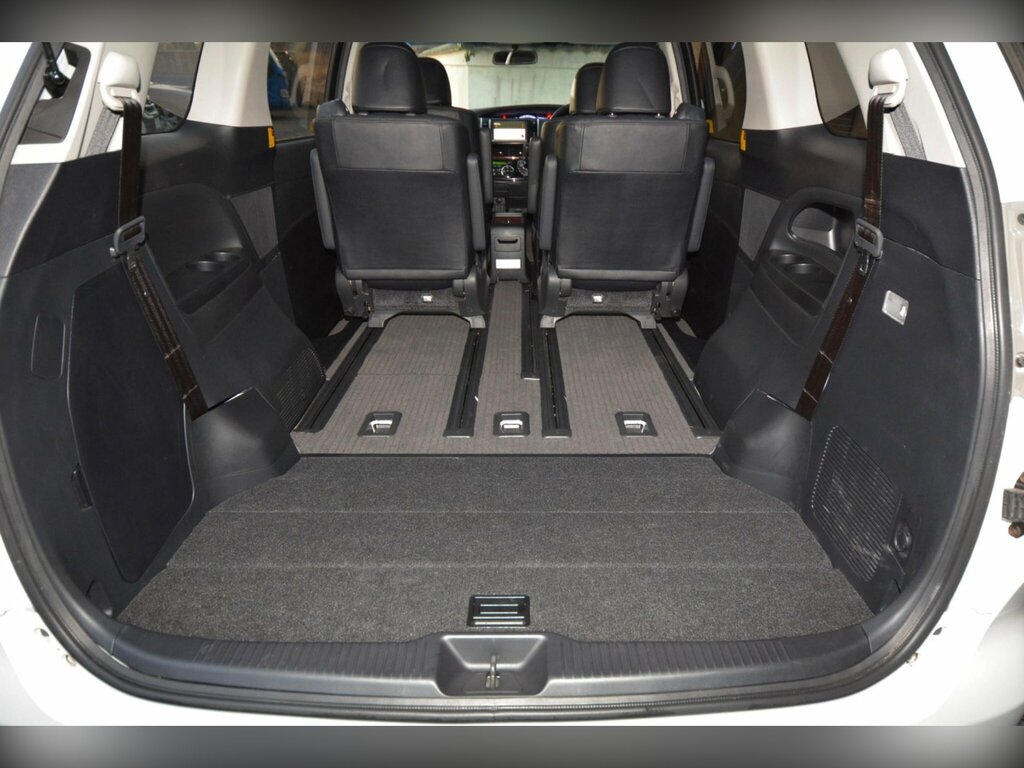 Toyota Estima Hatchback Black #44