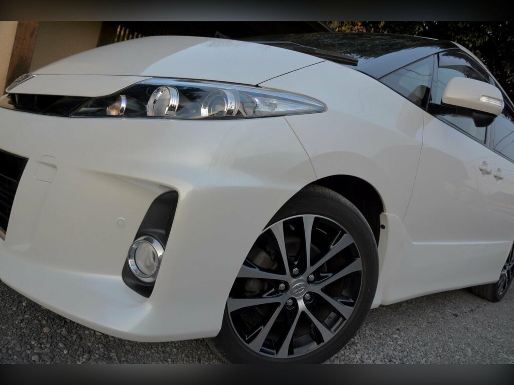 Toyota Estima Hatchback Black #14