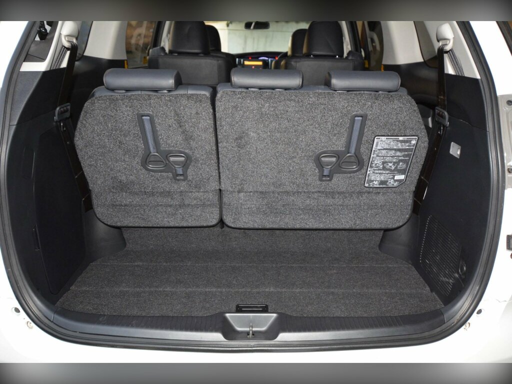 Toyota Estima Hatchback Black #38