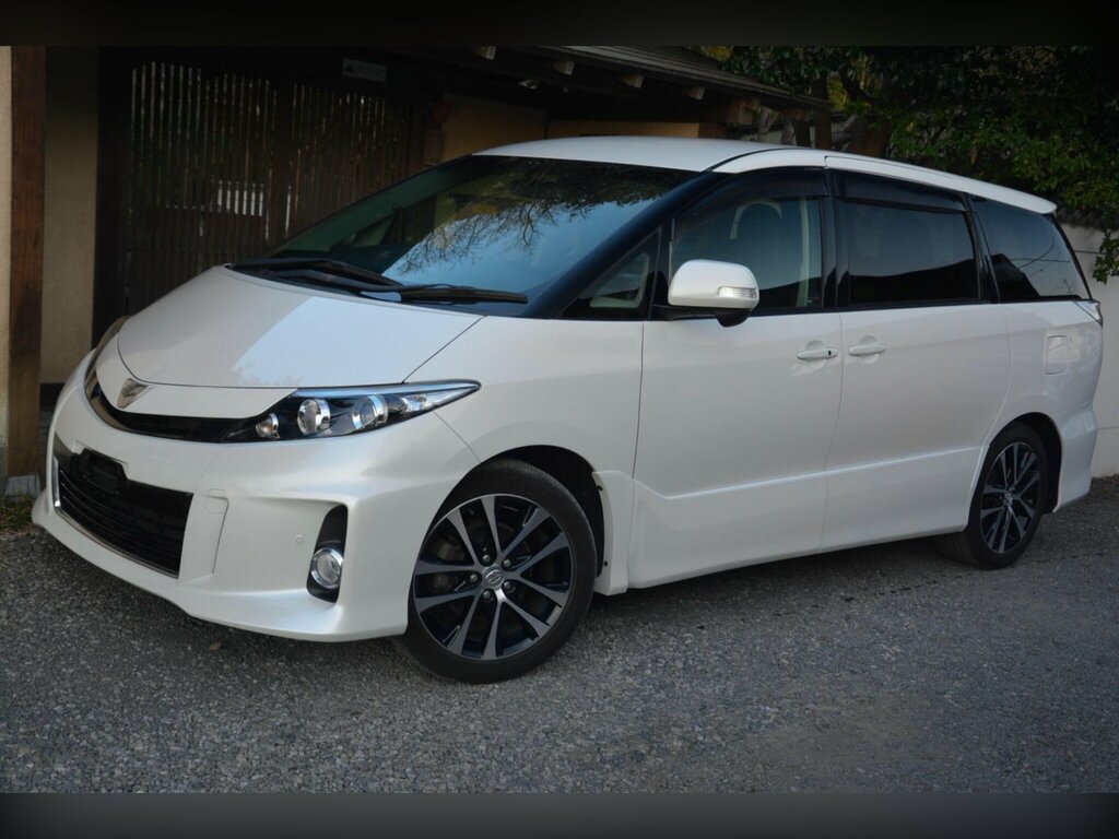 Toyota Estima Hatchback Black #12