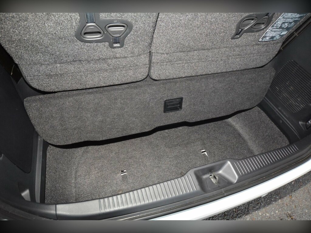 Toyota Estima Hatchback Black #40
