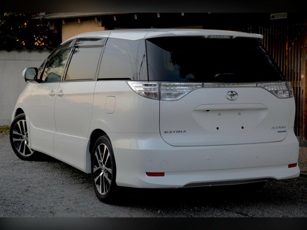 Toyota Estima Hatchback Black #10