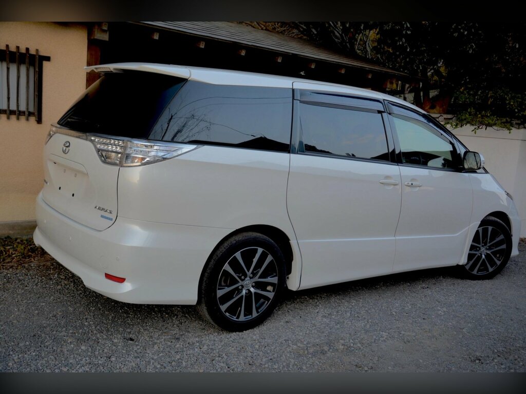 Toyota Estima Hatchback Black #7