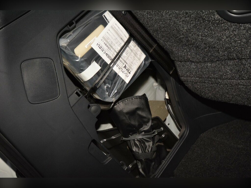 Toyota Estima Hatchback Black #48