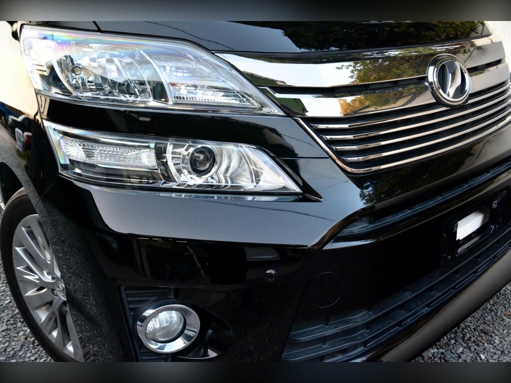 Toyota Vellfire Alphardvellfire 2.4 201313 White #18