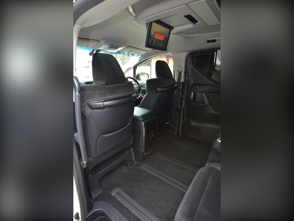 Toyota Vellfire Mpv 2.4Cc 200808 White #35