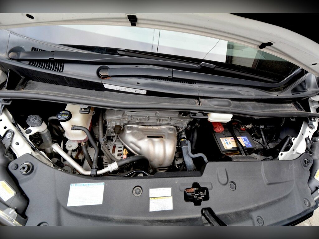 Toyota Vellfire Mpv 2.4Cc 200808 White #66