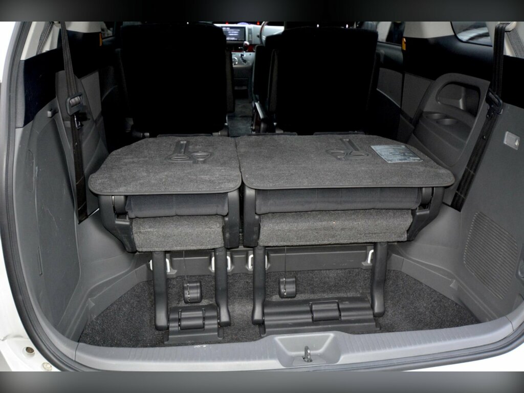 Toyota Estima Mpv Black #40