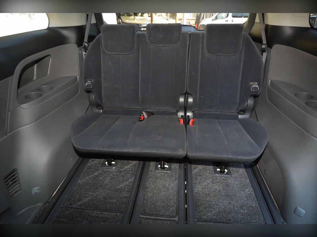 Toyota Estima Mpv Black #36